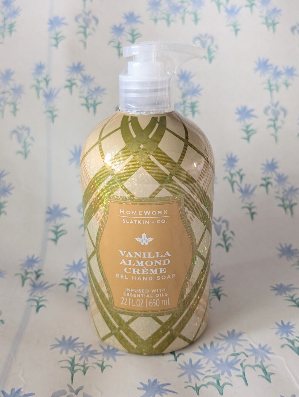 Homeworx Slatkin + Co. Vanilla Almond Creme Hand Soap NEW 22 fl oz Holiday Gift